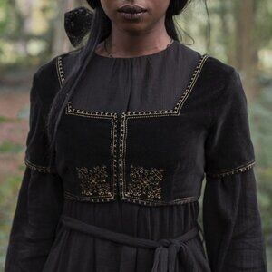 Voriagh - "Nelda" embroidered black velvet bolero